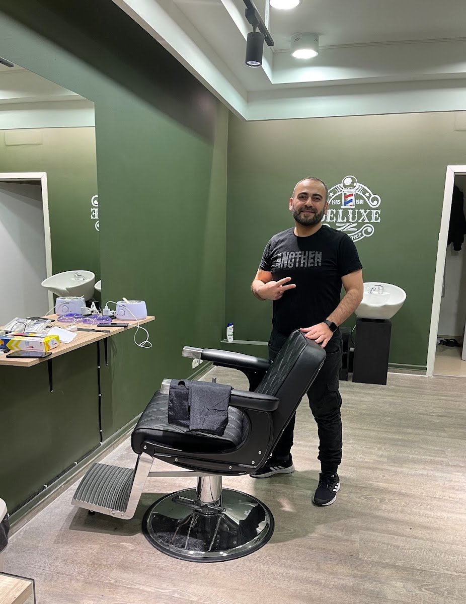 Stylizacja brody Warszawa — Deluxe Barbershop